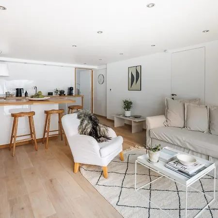 Hautbois - Family With 5 Bedrooms With Glacial Views - By Cozee Chalet