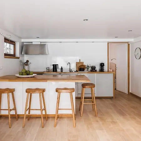 Hautbois - Family With 5 Bedrooms With Glacial Views - By Cozee Chalet