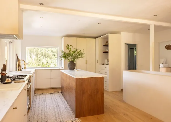 Hautbois - Family With 5 Bedrooms With Glacial Views - By Cozee *